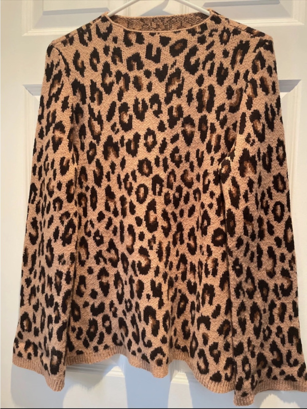 Ann Taylor leopard print mock neck sweater bell sleeve size Medium - Picture 1 of 9